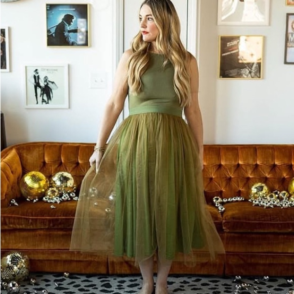 Vada Winter Olive Green Sleeveless Tulle Dress